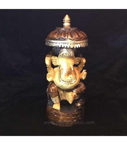 Ganesha tallada a mano en madera de la India