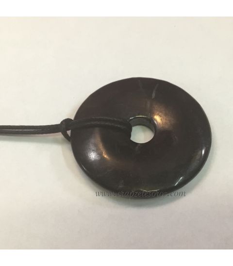 Shungita de Georgia tallada en forma de Donut para colgante