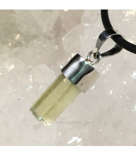 Cristal natural de Heliodoro o Aguamarina amarilla en colgante de plata de ley