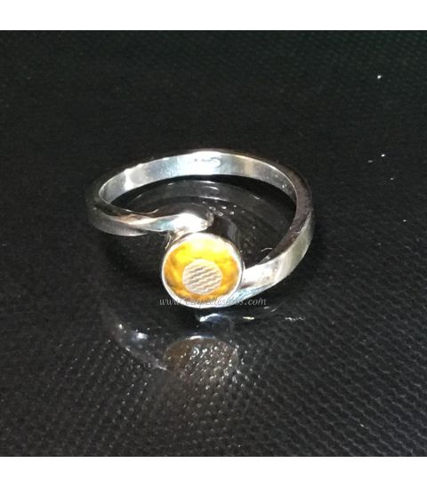 Hesonita o Granate amarillo en anillo realizado a mano en plata de ley