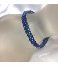 Agatas azules facetadas en fina pulsera de macrame