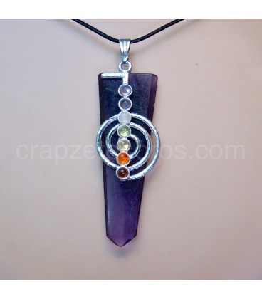 Colgante de Amatista con sietes gemas de chakras en Cho ku rei de metal plateado