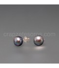 Perla negra natural en pendientes de plata de ley
