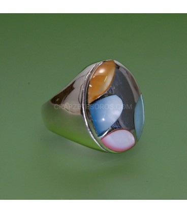 Nácar de colores engastados en anillo de plata de ley