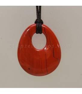 Jaspe rojo en colgante ovalado con agujero