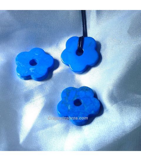 Colgante flor Howlita azul