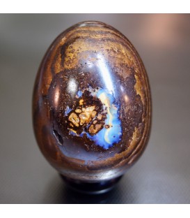 Huevo de Oo de hierro con Ópalo