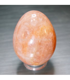Cuarzo hematoide tallado como huevo