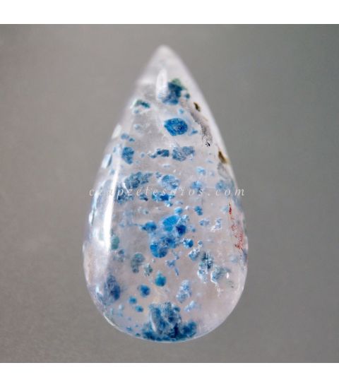 Gota de Cuarzo con Apatitos azules gestados en su interior