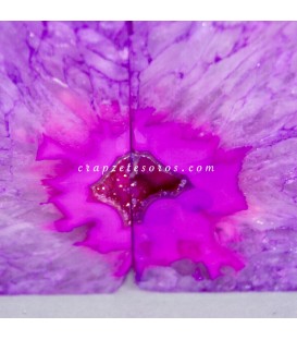 Ágata rosa con cueva de cristales de Cuarzo tallada como apoya libros