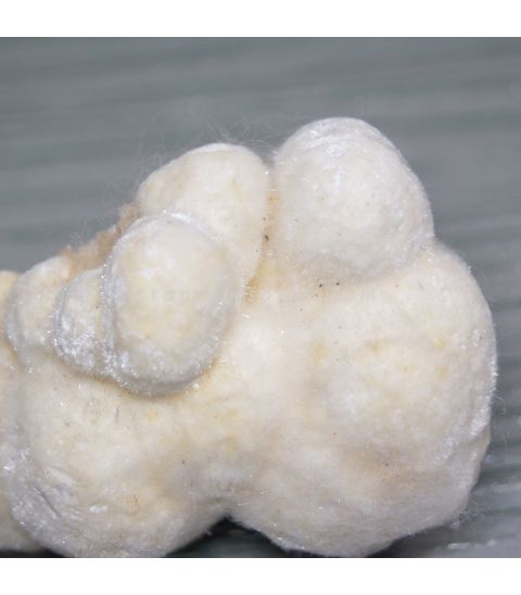 Piedra " peluda " Okenita de la India en nódulo de 5 cm