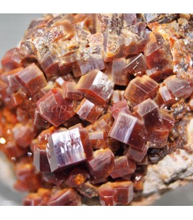 Vanadinitas cristalizadas de Marruecos