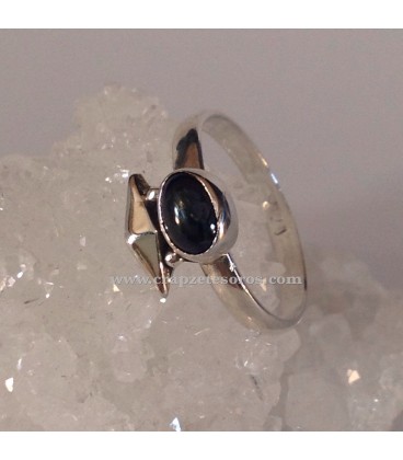 Anillo de plata de ley con Black star talla cabujón.