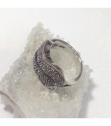 Anillo de plata de ley con marcasitas