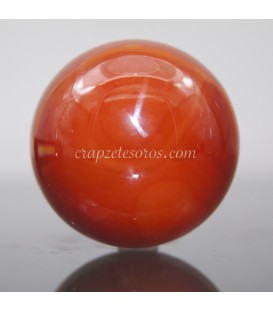 Carneola tallada como esfera de 32 mm