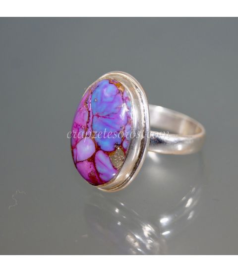 Magnesita lila con pirita en anillo de plata de ley