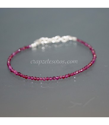 Pulsera de bellos e intensos Granates en plata de ley