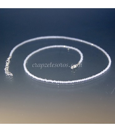 Circonitas talla esfera facetada 2 mm en collar de plata de ley