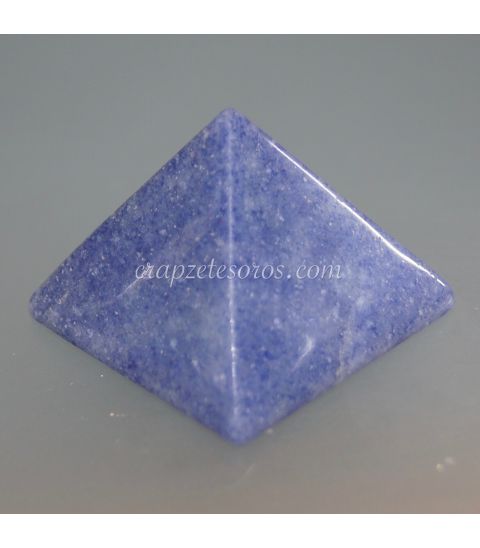 Pirámide de Dumorterita o cuarzo azul