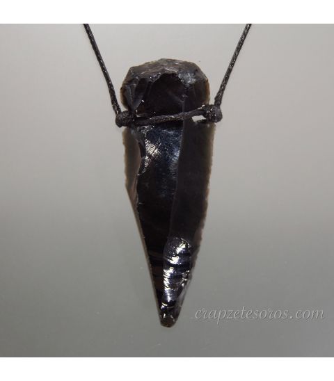 Obsidiana punta de flecha de Méjico en colgante de macramé de algodón