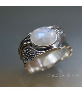Piedra Luna en anillo de plata de ley