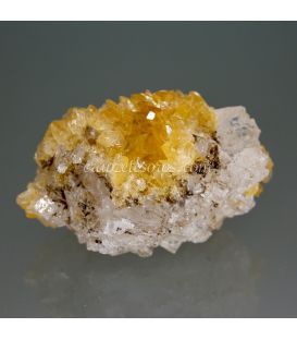 Selenita amarilla drusa cristalizada