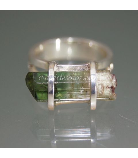 Turmalina sandía y Verdelita cristal natural en anillo de plata de ley