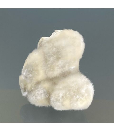 Okenita, piedra peluda, de la India