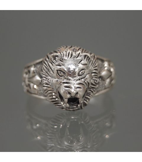 Cabeza de León en anillo de plata de ley