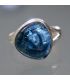 Turmalina azul Indigolita en anillo de plata de ley