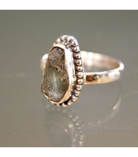 Moldavita meteorito en anillo de plata de ley