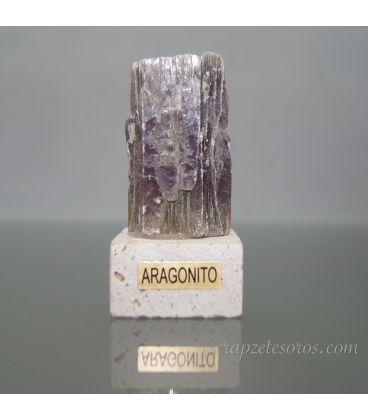 Aragonito cristal sobre peana de Travertino