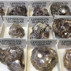 Lepidolita globular de Brasil en cajíta de coleccion