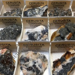 Cerusita cristalizada de Marruecos en cajíta de colección.