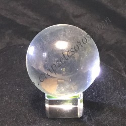Esfera y peana de cristal transparente