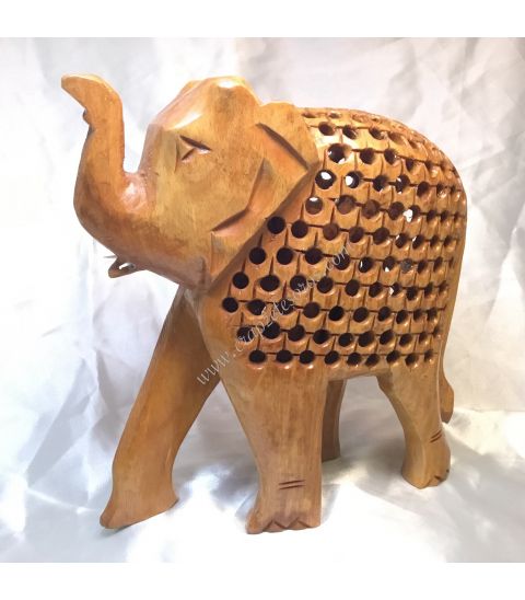 Mamá elefante con cría en su interior tallada en madera de la India